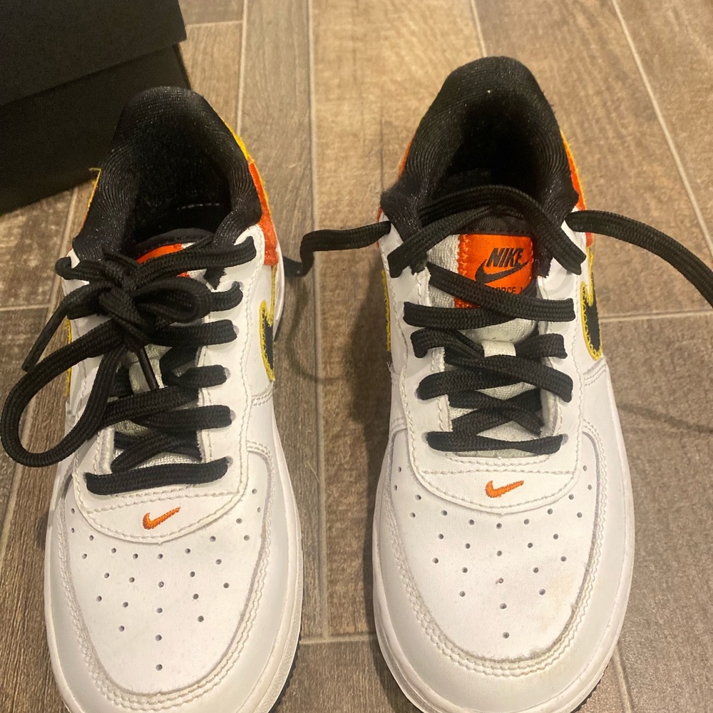 Nike Force 1 "Rayguns"  Kids' Shoe